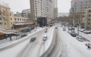 兰州大雪下的城市运转与挑战